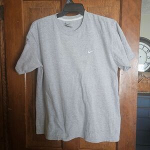 Nike Gray Men's XL Cotton T-Shirt - Classic Athletic Fit Everyday Logo Tee